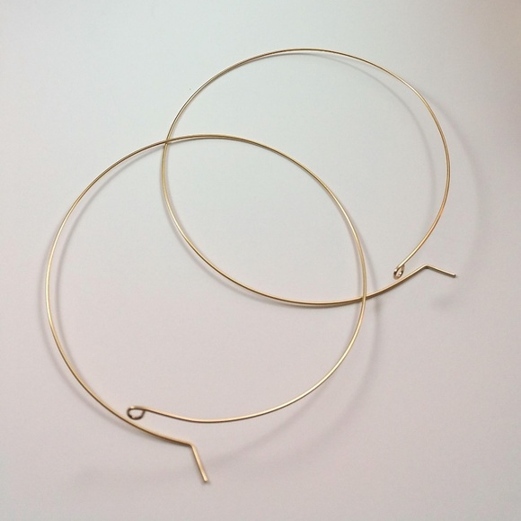 ๐4 inch hoops 14k GF Beautiful gold earrings - Picture 3 of 4